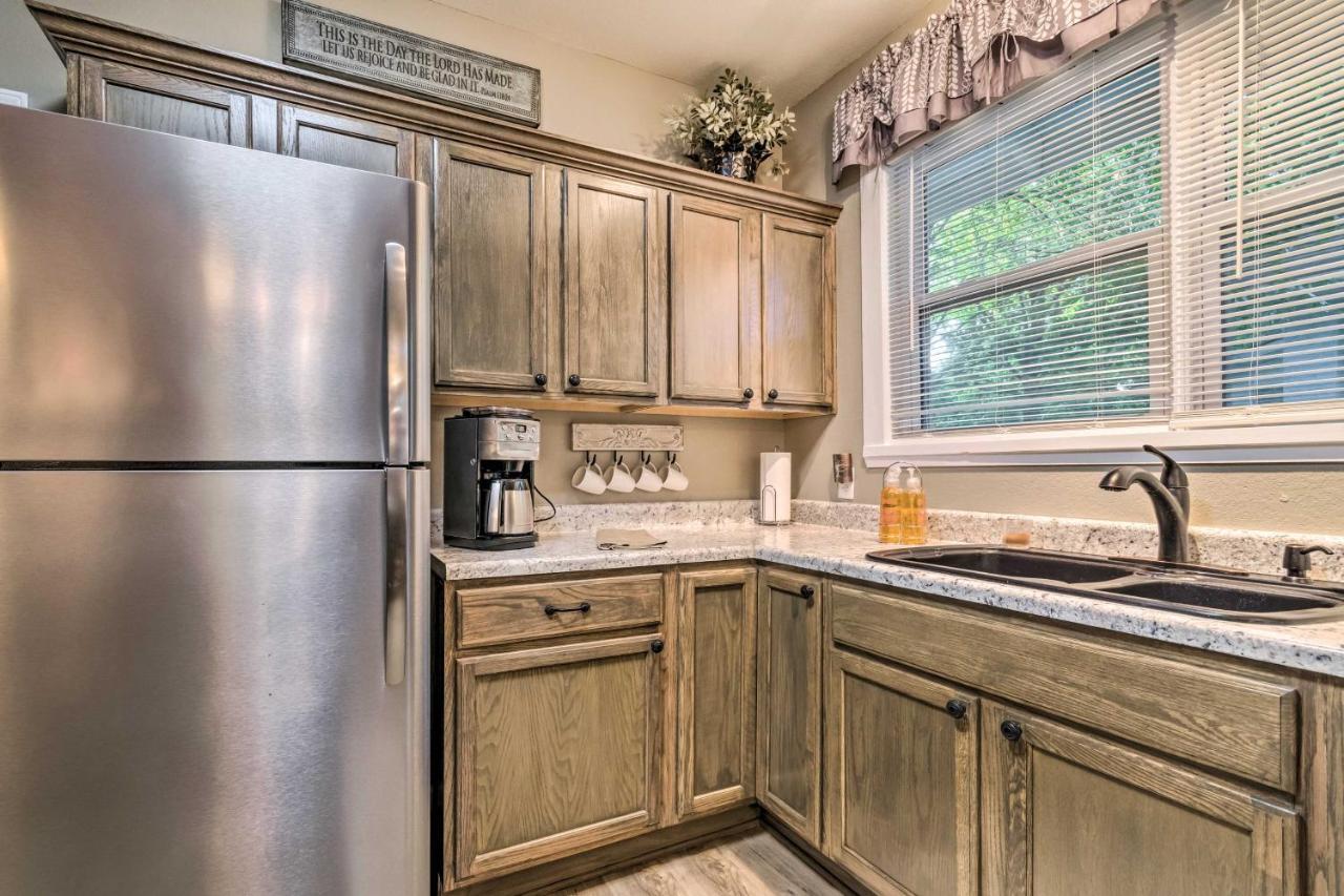 Remodeled Downtown Hot Springs Home With Porch 外观 照片