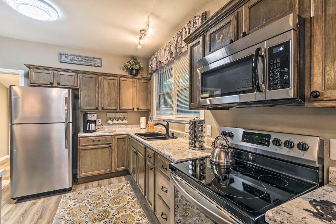Remodeled Downtown Hot Springs Home With Porch 外观 照片