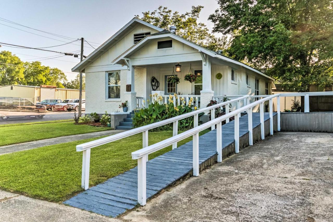 Remodeled Downtown Hot Springs Home With Porch 外观 照片